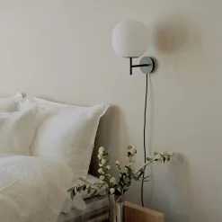 New Works Lantern Wandlamp Small -Lampen 501511 01 4 EnvironmentImage 9b77546d3d