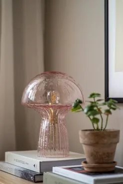 Globen Lighting Fungo Tafellamp Special Edition Roze -Lampen 576655 01 43 EnvironmentImage 6c69d2a585