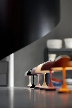 Louis Poulsen Panthella Portable Tafellamp V2 9 Louis Poulsen Panthella Portable Tafellamp V2 -Lampen 580785 01 70 ProductImageCollection 1d98a95270