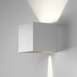 Light-Point Box Mini Up/Down Muurlamp -Lampen Box mini UpDown white miljo201 ee461fd630